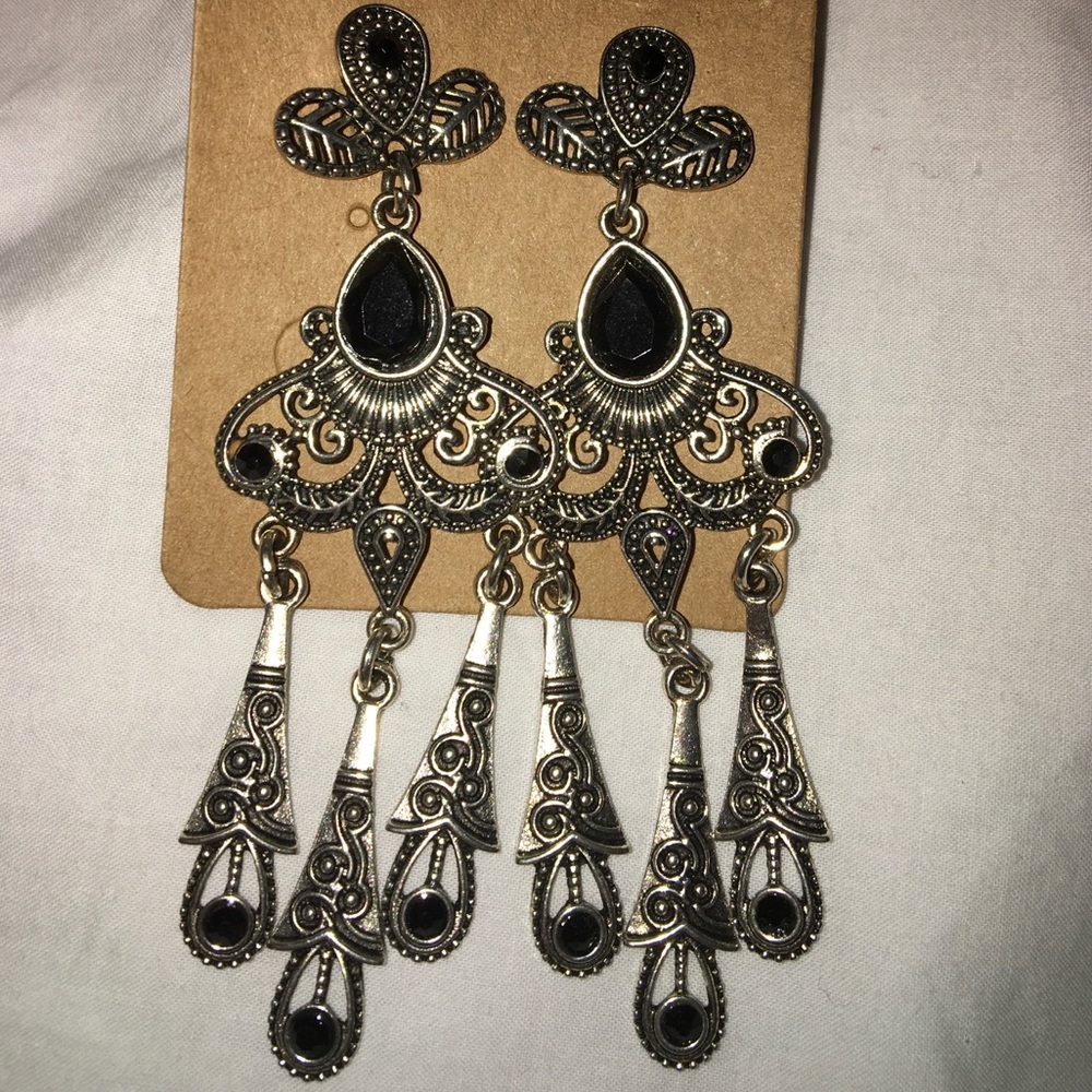 Silver Onyx Dangly Earrings